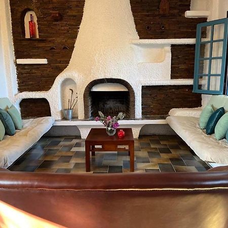 Villa Velissarios: Wonderful Villa Next To Beach Aegina Kültér fotó